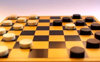 Play English Checkers online free