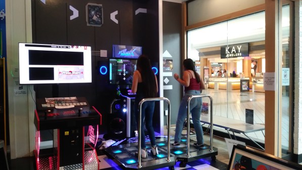 StepManiaX being played